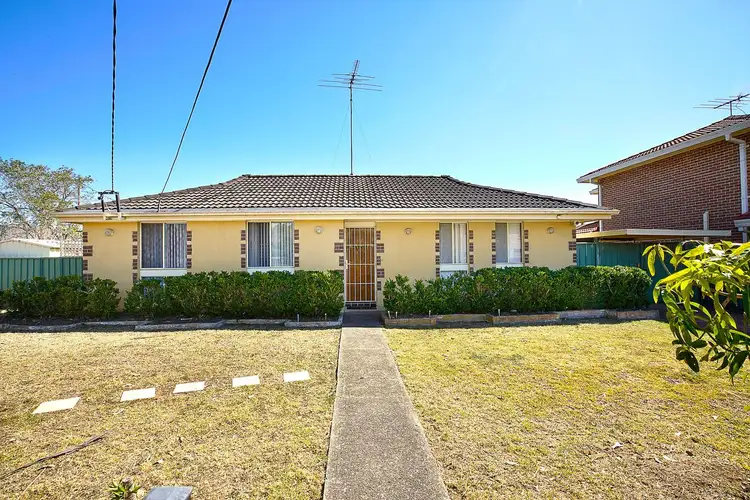 1 Fury Street, Kingswood NSW 2747