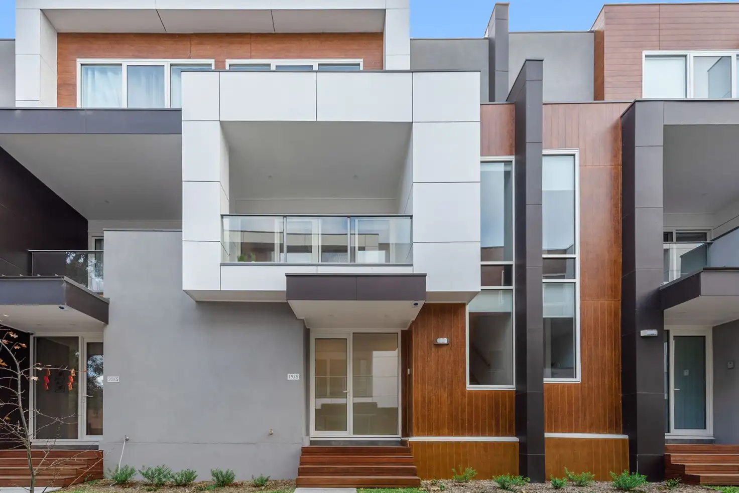 Main view of Homely townhouse listing, 19/5 Hay Street, Box Hill South VIC 3128