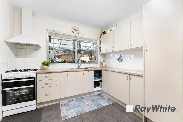 Fifth view of Homely house listing, 5 Camellia Court, Doveton VIC 3177