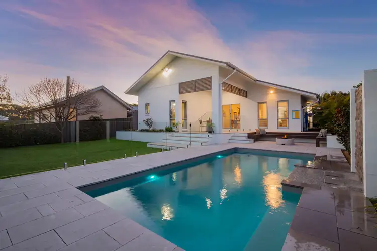 10 Sheoak Street, Fern Bay NSW 2295