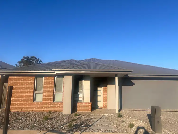 16 Sawmiller Street, Officer VIC 3809