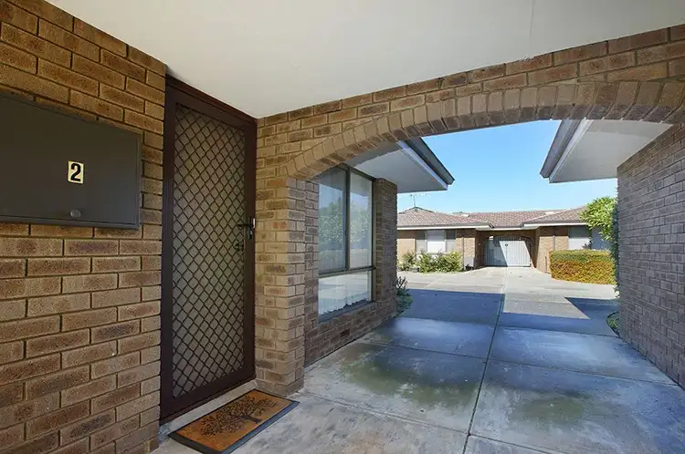 2/4 Harris Street, Palmyra WA 6157