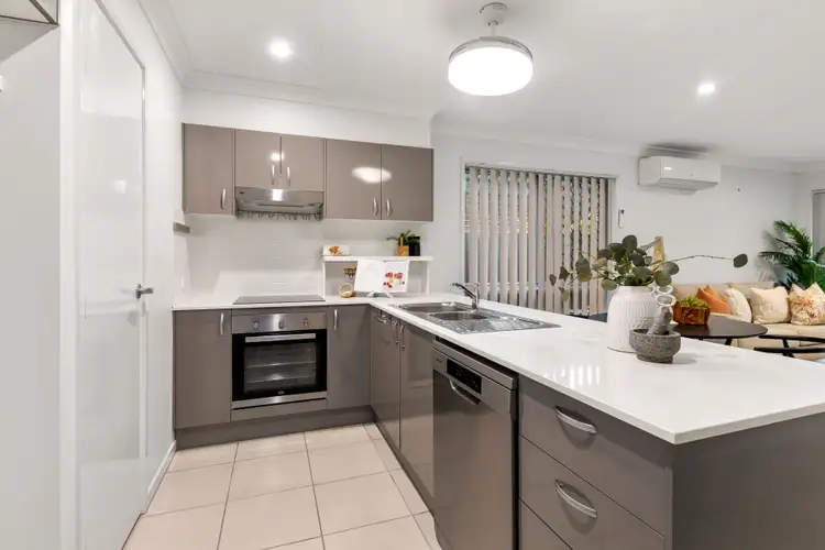 Fifth view of Homely house listing, 18 Leah Avenue, Salisbury QLD 4107