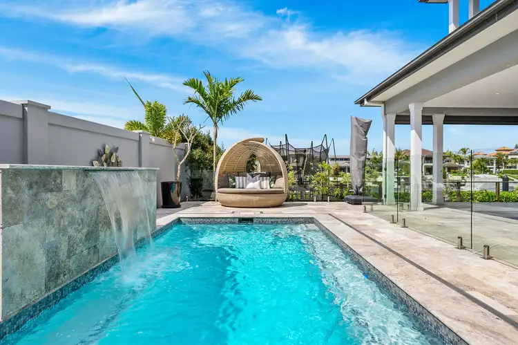 2633 Virginia Drive, Hope Island QLD 4212