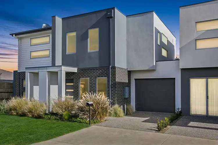 2a Staughton Avenue, Capel Sound VIC 3940