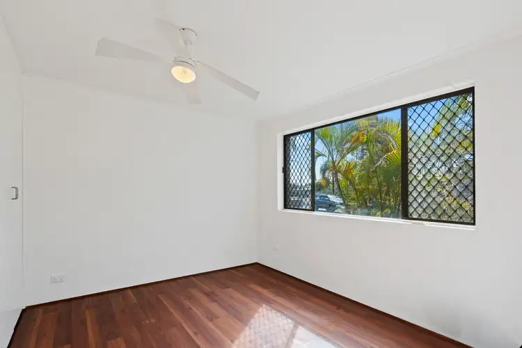 Fourth view of Homely unit listing, 1/52 Oceanic Drive, Mermaid Waters QLD 4218