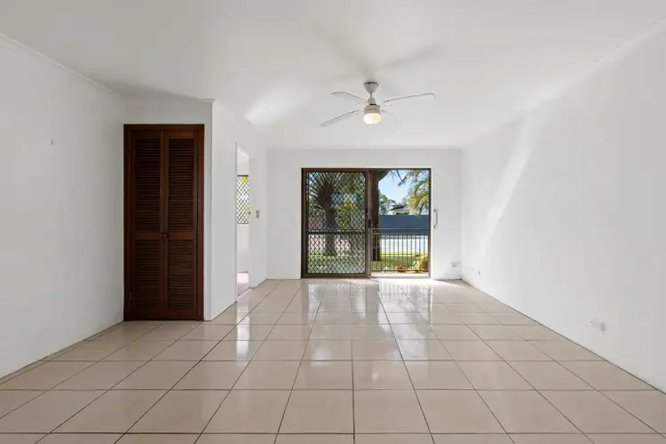 Sixth view of Homely unit listing, 1/52 Oceanic Drive, Mermaid Waters QLD 4218