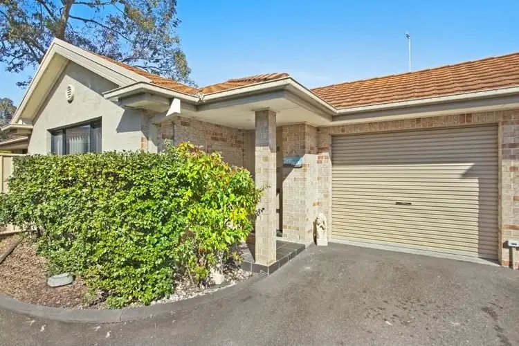 2/33 Cutler Drive, Wyong NSW 2259