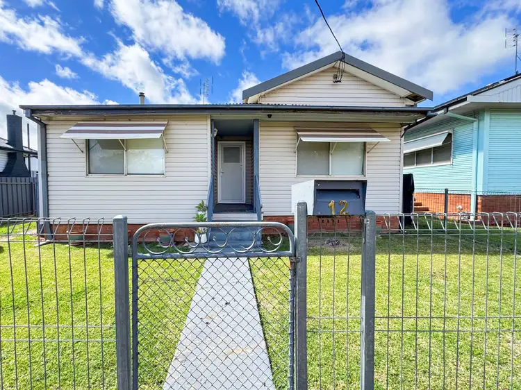 12 Peak Hill Road, Parkes NSW 2870