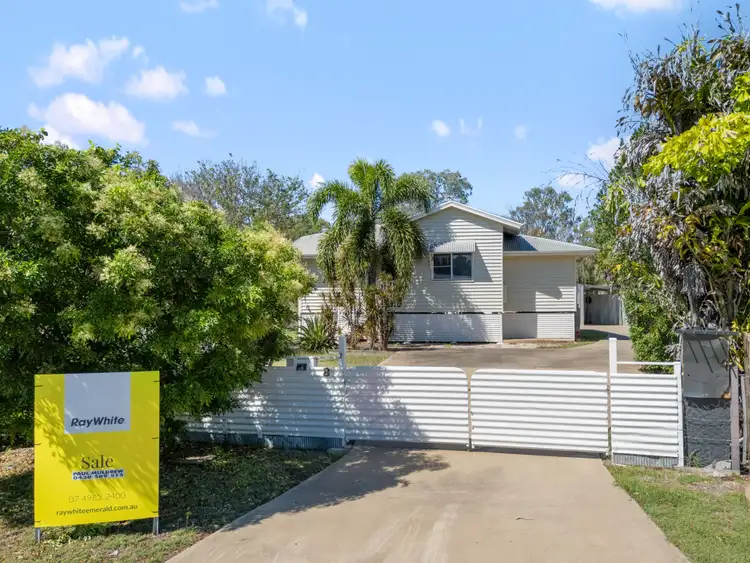 8 Round Tree Drive, Emerald QLD 4720