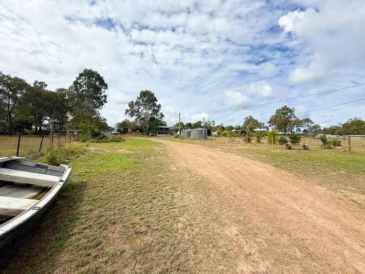 Second view of Homely house listing, 15 Queen Street, Dallarnil QLD 4621