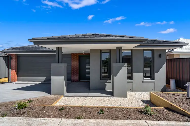 28 Molesworth Crescent, Donnybrook VIC 3064