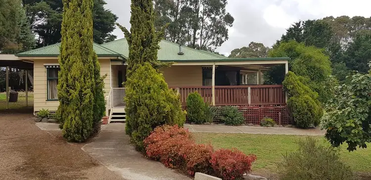 4 Flagstaff Lane, Tooborac VIC 3522
