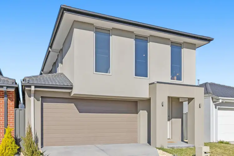 10 Naples Avenue, Berwick VIC 3806