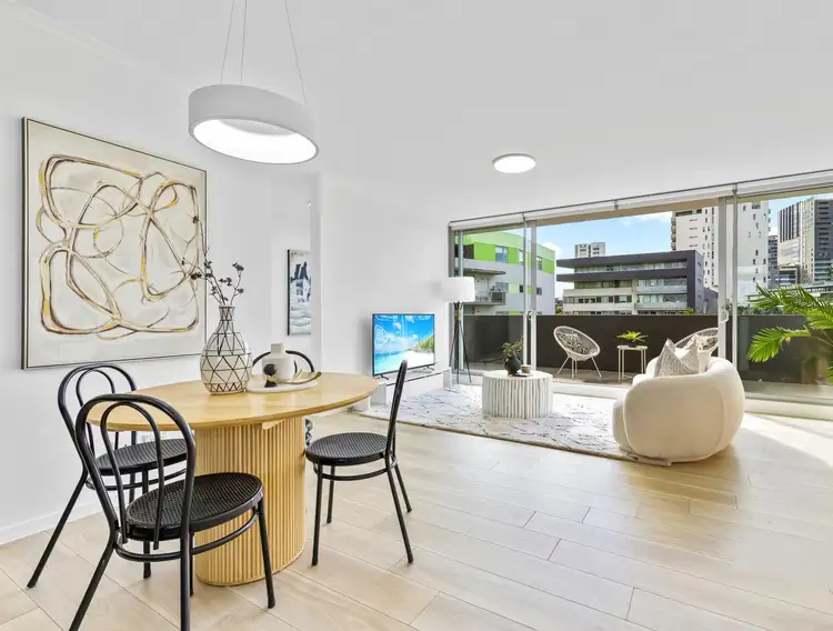 Fifth view of Homely apartment listing, 15/4 Hutchinson Walk, Zetland NSW 2017
