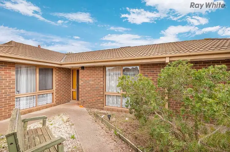3 Farmer Court, Melton West VIC 3337