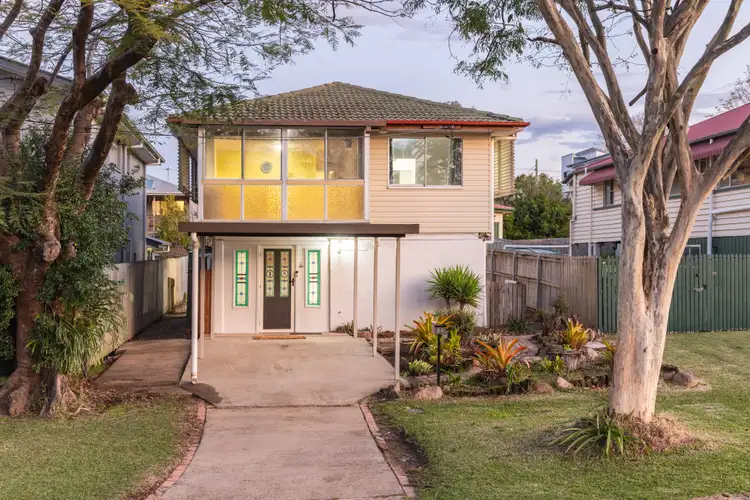 26 Saint Clements Road, Oxley QLD 4075