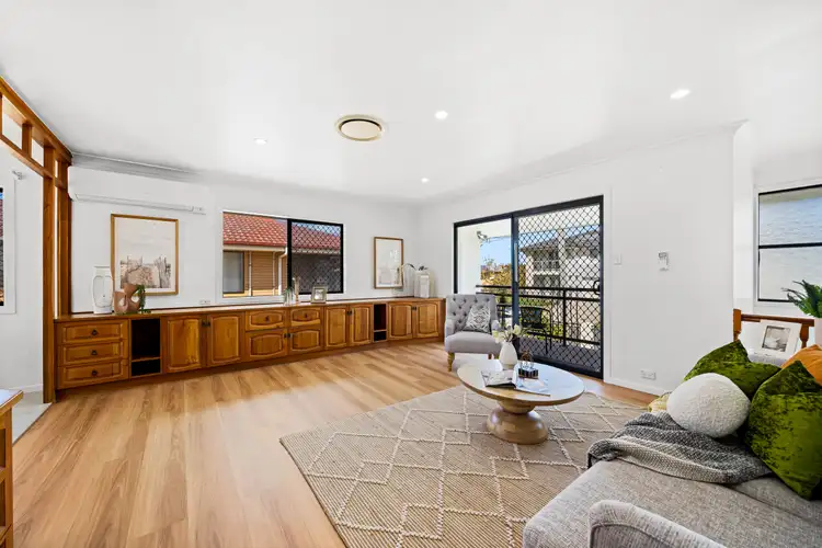 Second view of Homely house listing, 8 Bettina Street, Macgregor QLD 4109