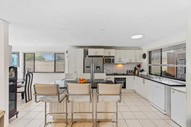 112 Oceanic Drive, Mermaid Waters QLD 4218