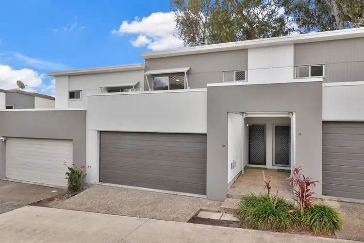 2 Diamantina Street