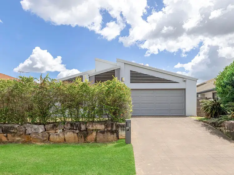 18 LILLYDALE Place, Calamvale QLD 4116