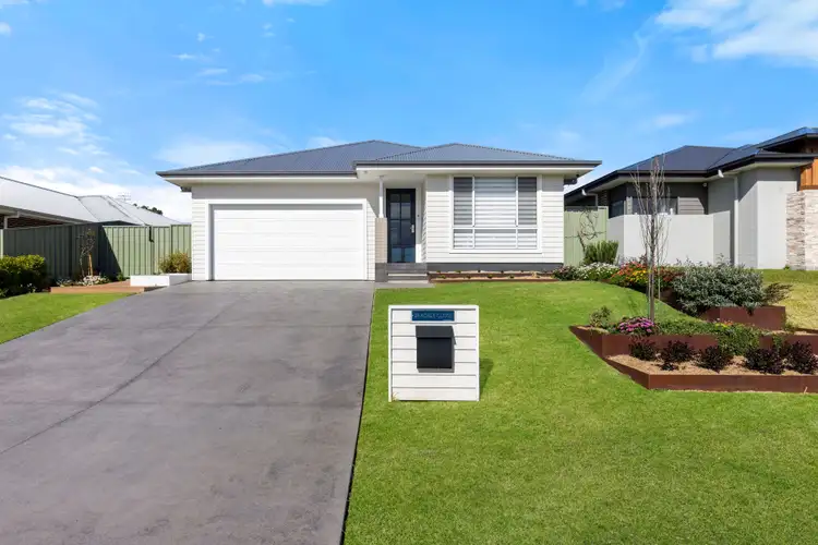 28 Adele Close, Nowra NSW 2541
