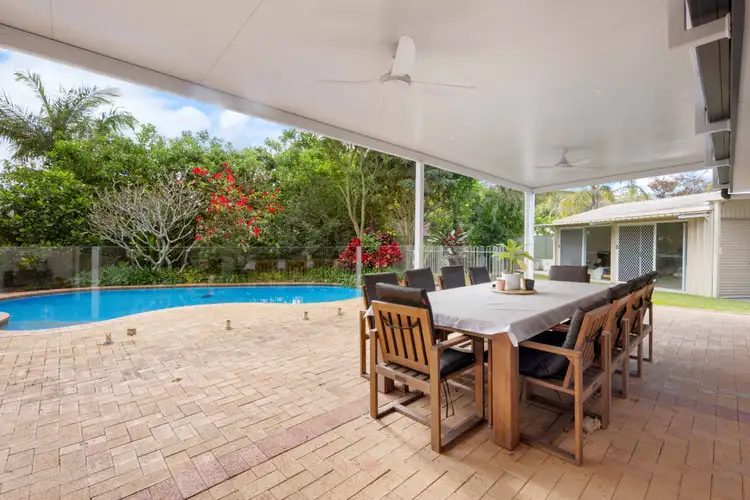 39 Manakin Avenue, Burleigh Waters QLD 4220