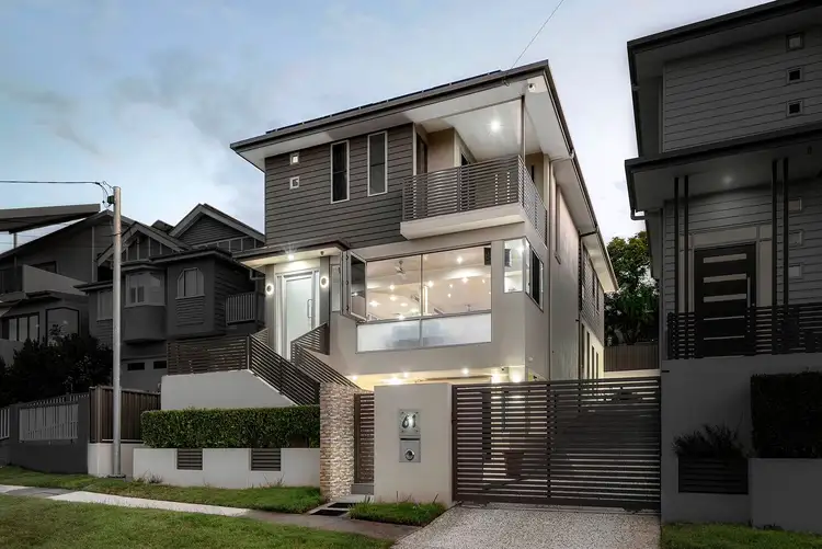 61 Martha Street, Camp Hill QLD 4152