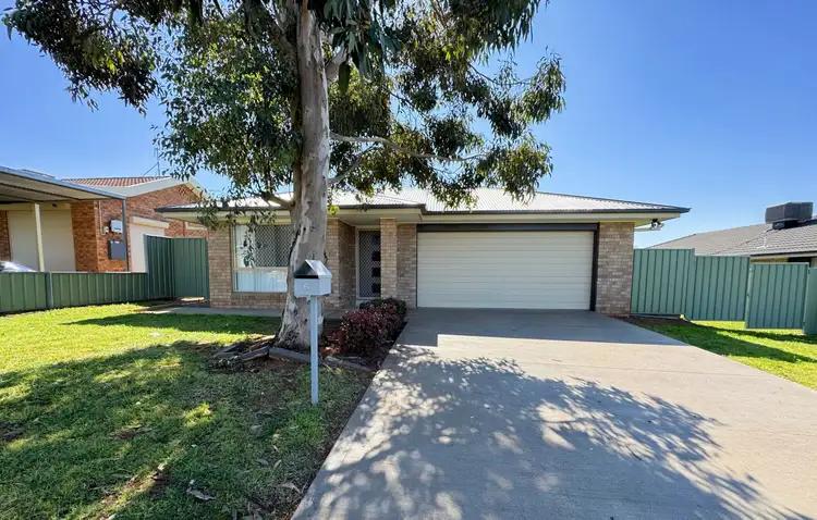 6 Warragrah Place, Parkes NSW 2870