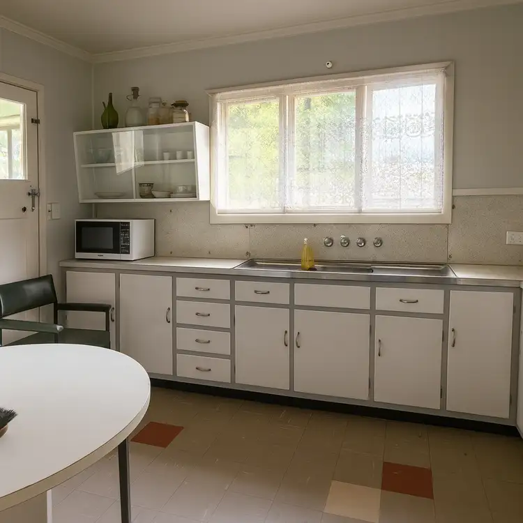 Fifth view of Homely house listing, 8 Curfew Street, Upper Mount Gravatt QLD 4122