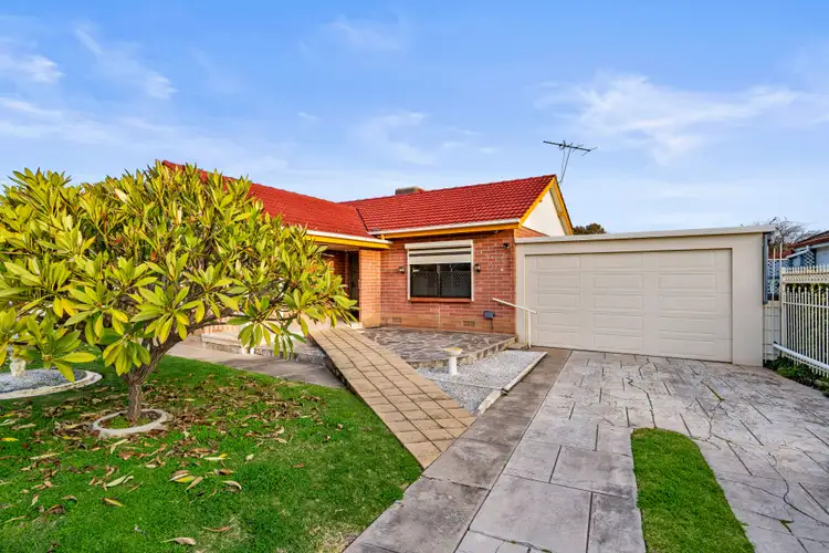 23 Thorne Crescent