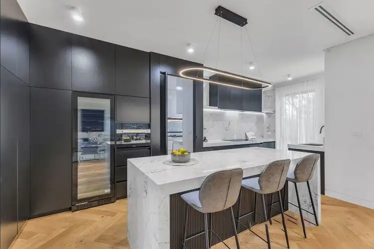 Sixth view of Homely house listing, 2 Aitchison Court, Glen Waverley VIC 3150