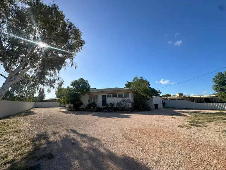 19 Maidstone Crescent, Exmouth WA 6707