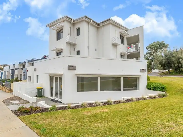 1/20 Pearl Parade, Scarborough WA 6019