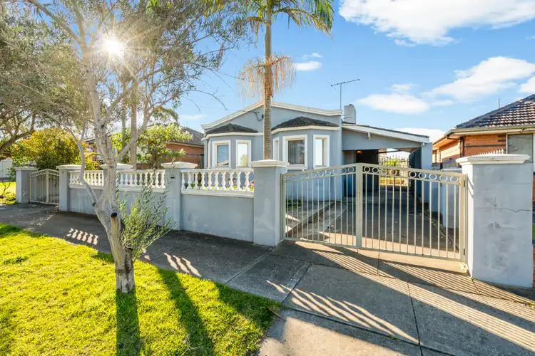 52 Andrew Street, Glenroy VIC 3046