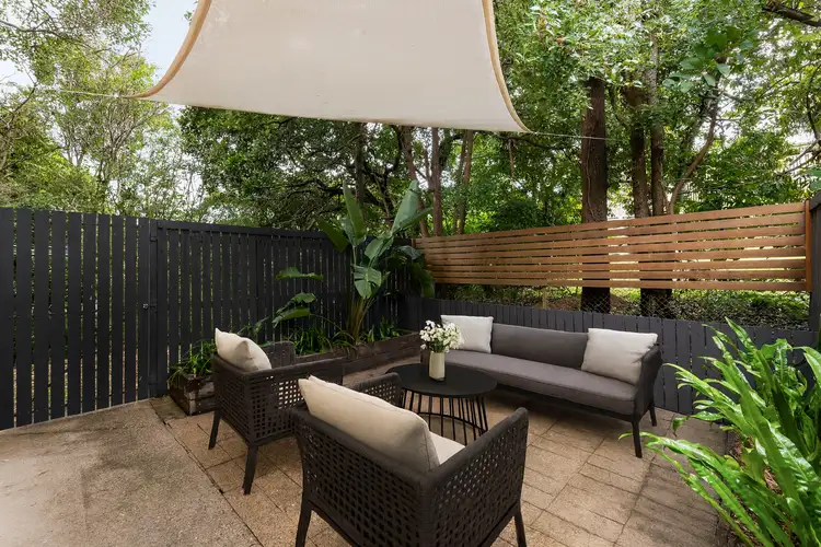 1/11 Greenlaw Street, Indooroopilly QLD 4068