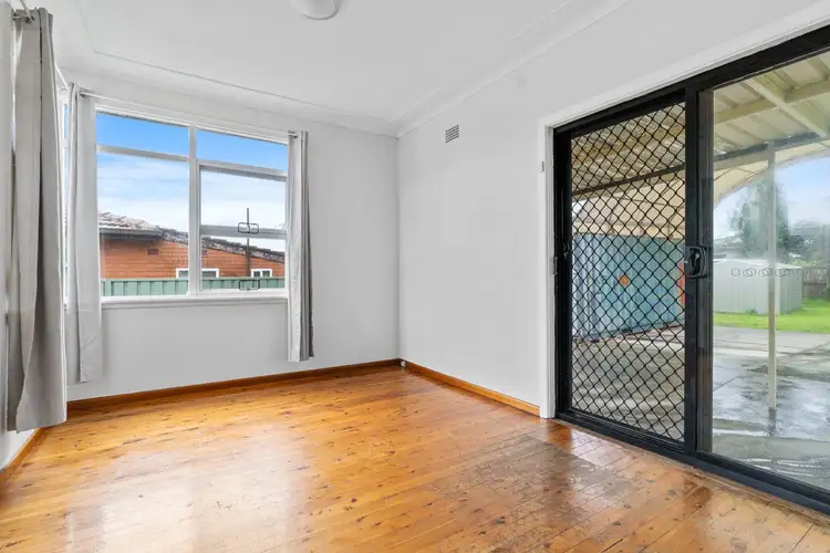 Fifth view of Homely house listing, 28 Bingara Road, Macquarie Fields NSW 2564