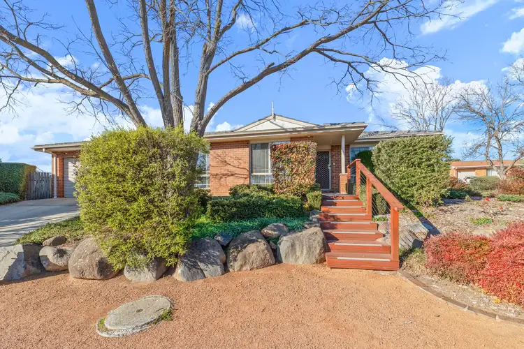 54 Evelyn Owen Crescent