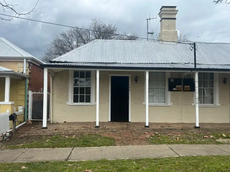 144 Seymour Street, Bathurst NSW 2795