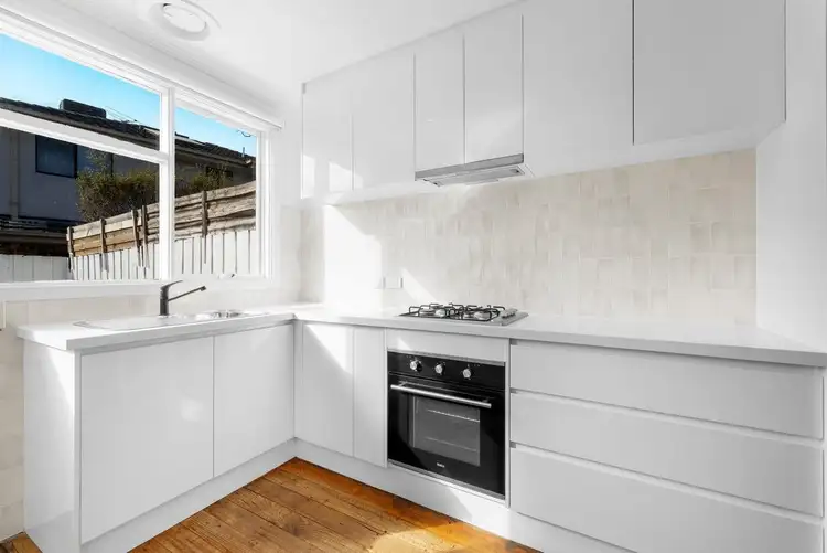 2/27 Argyle Avenue, Chelsea VIC 3196