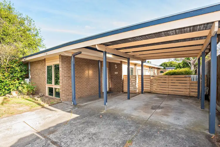 19 Grimwade Crescent