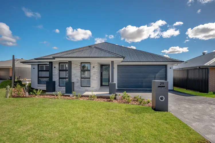 29 Roy Crescent, Thirlmere NSW 2572