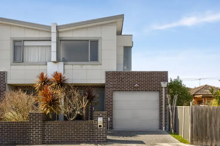 7 Lake Avenue, Pascoe Vale VIC 3044