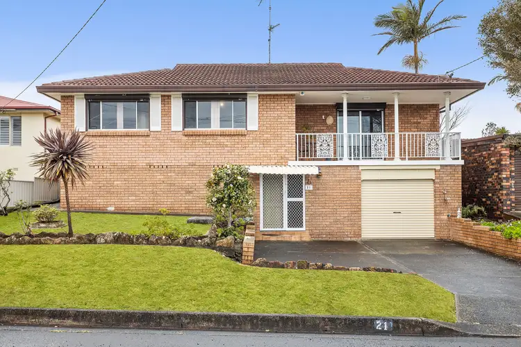 21 Lawrence Avenue, Mount Warrigal NSW 2528