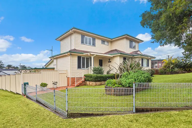 2 Brisbane Place, Barrack Heights NSW 2528