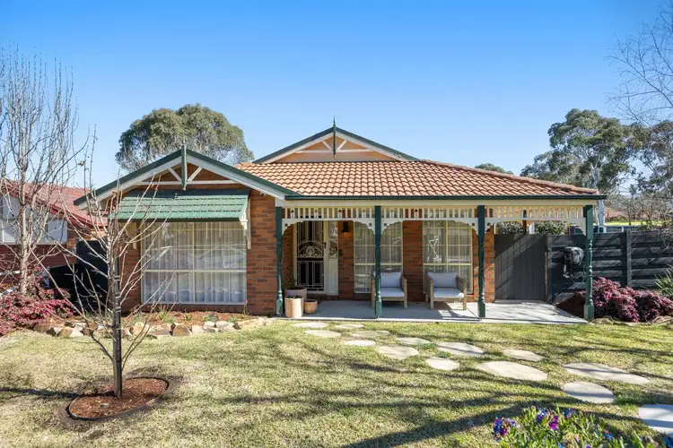 27 Adelaide Close, Berwick VIC 3806