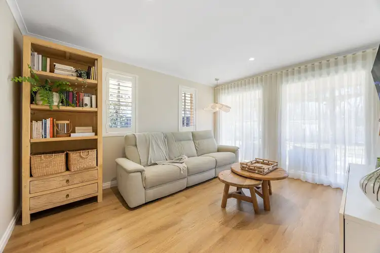 Fourth view of Homely house listing, 27 Adelaide Close, Berwick VIC 3806