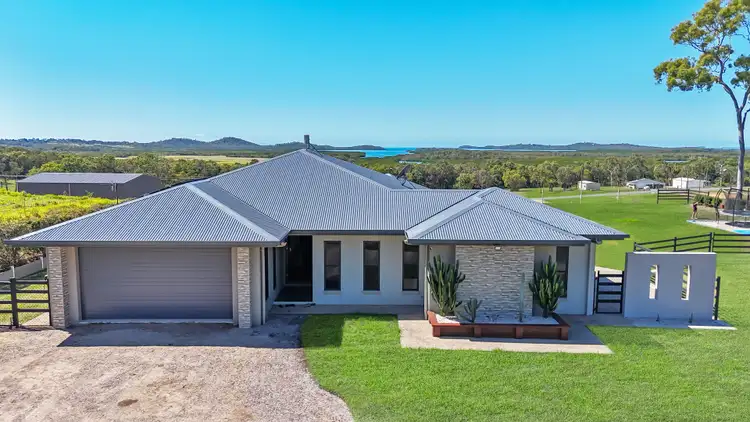 21 Panoramic Drive, Sarina QLD 4737