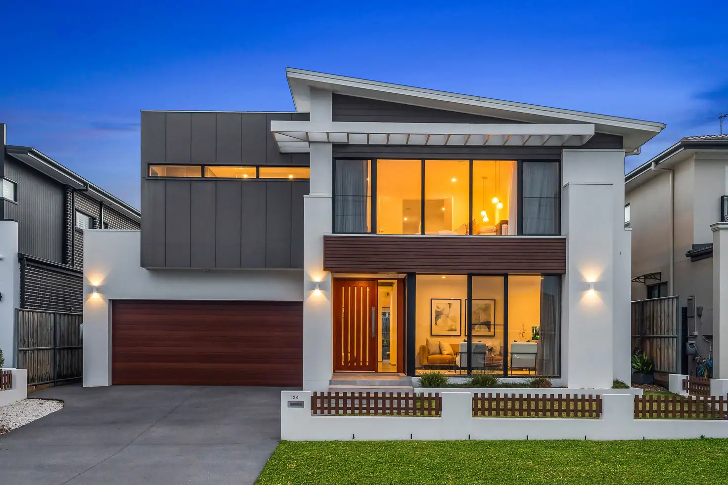 Main view of Homely house listing, 124 Rosedale Circuit, Carnes Hill NSW 2171