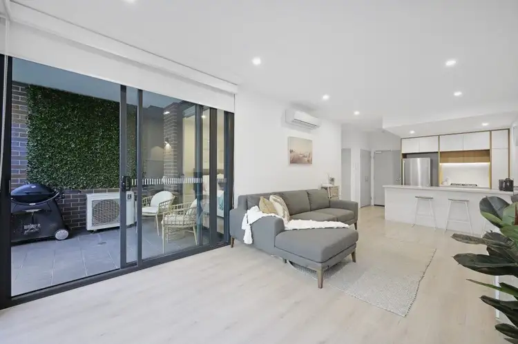 104/81B Lord Sheffield Circuit, Penrith NSW 2750